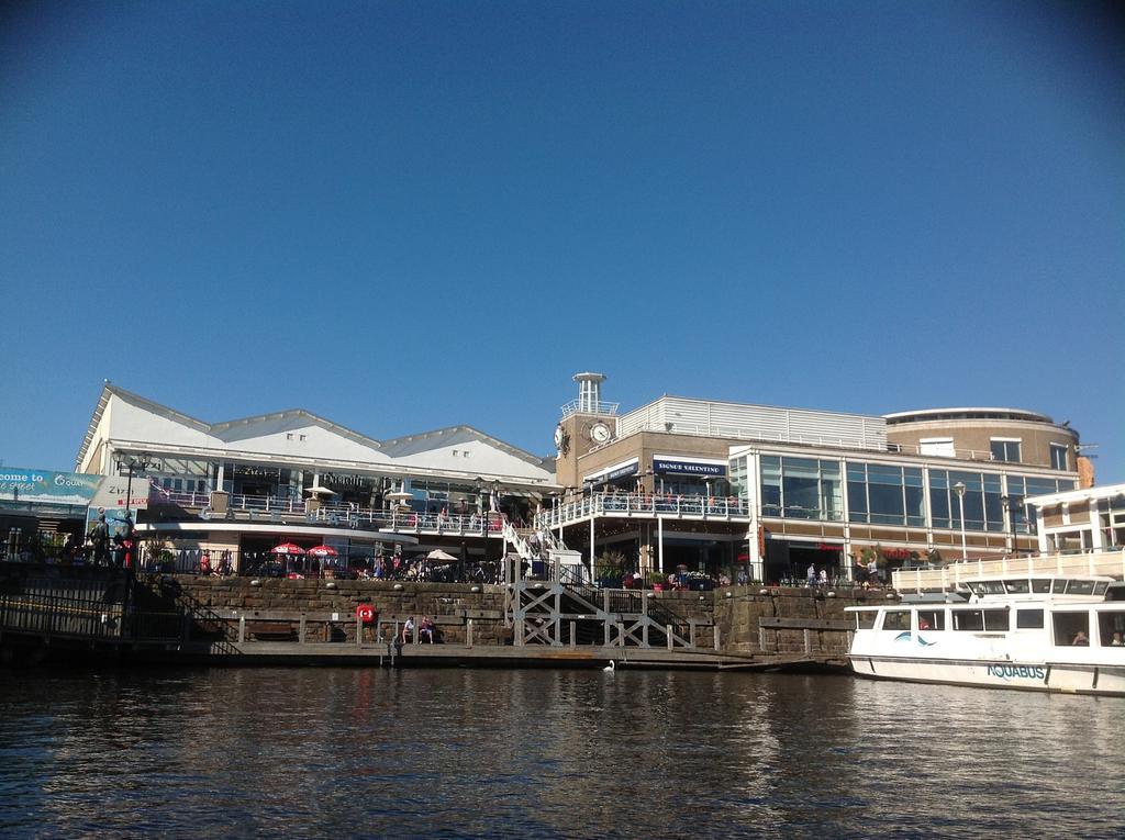 Riverbank Penthouse And Apartments Cardiff Exterior foto