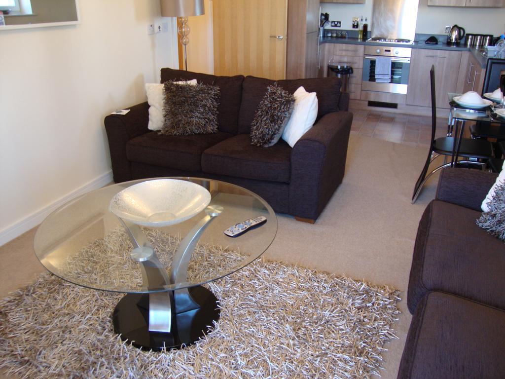 Riverbank Penthouse And Apartments Cardiff Cameră foto