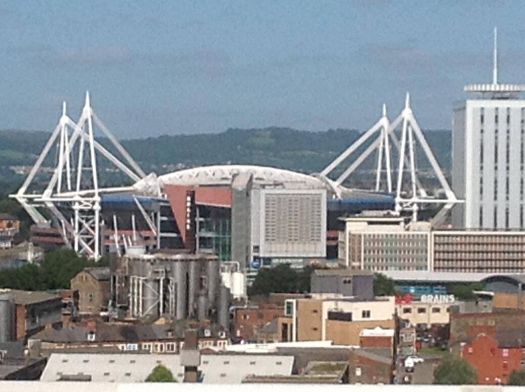 Riverbank Penthouse And Apartments Cardiff Cameră foto