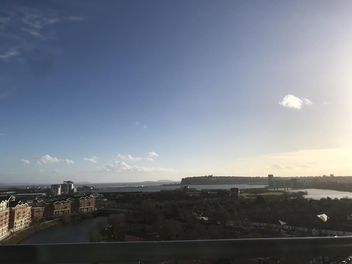Riverbank Penthouse And Apartments Cardiff Exterior foto